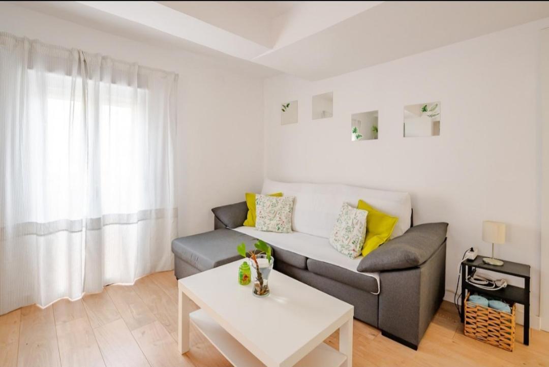 Appartement Piso Con Garaje Gratis En El Centro De Granada.